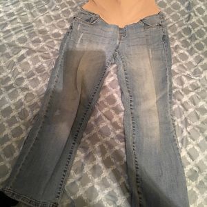 Maternity jean capris size medium